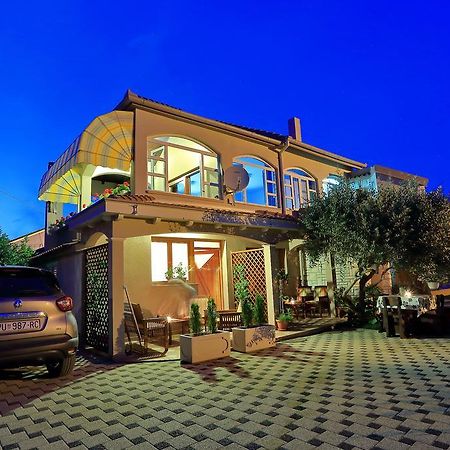 Apartments Melita بيبينيا المظهر الخارجي الصورة