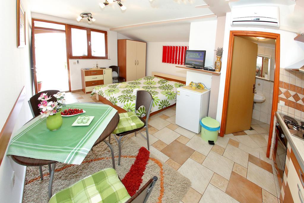 Apartments Melita بيبينيا الغرفة الصورة