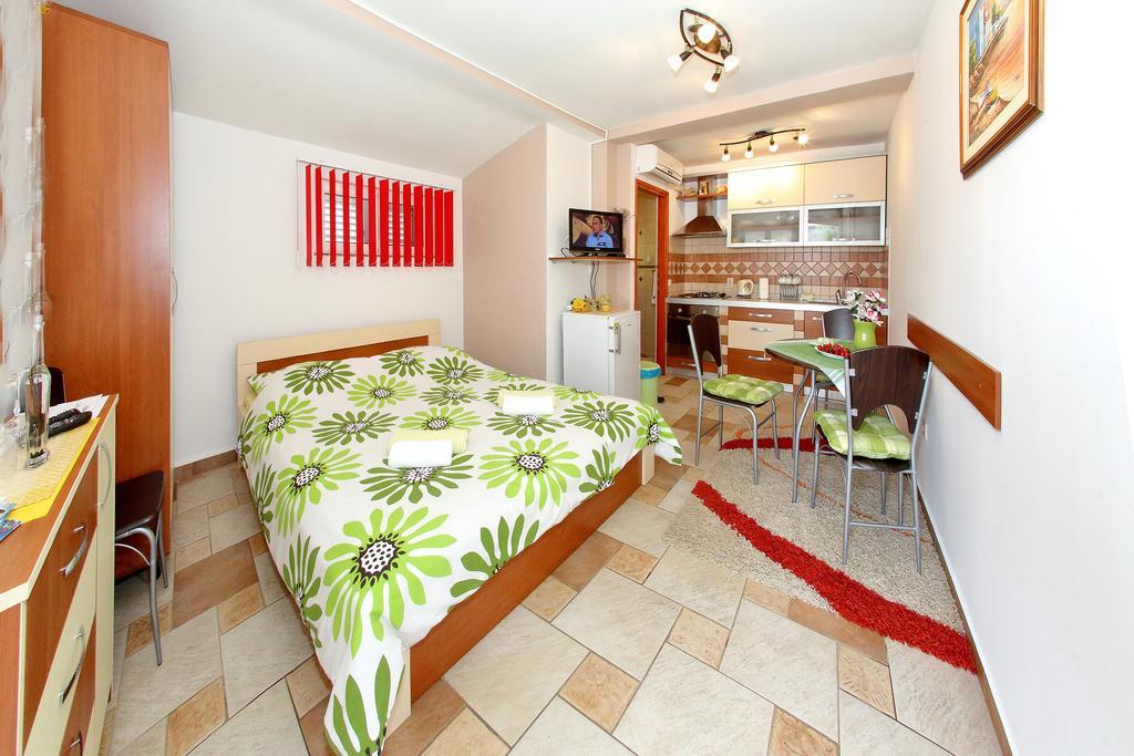 Apartments Melita بيبينيا المظهر الخارجي الصورة